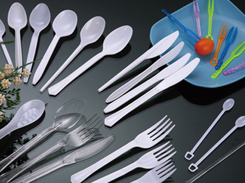 射出成形金型を使用して少量のプラスチック製品を製造できます