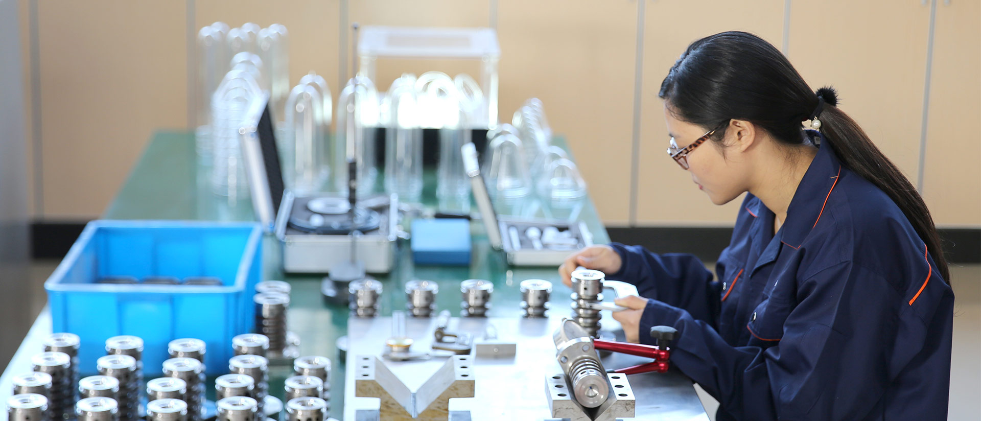 PETプリフォームの射出成形プロセスについて話す